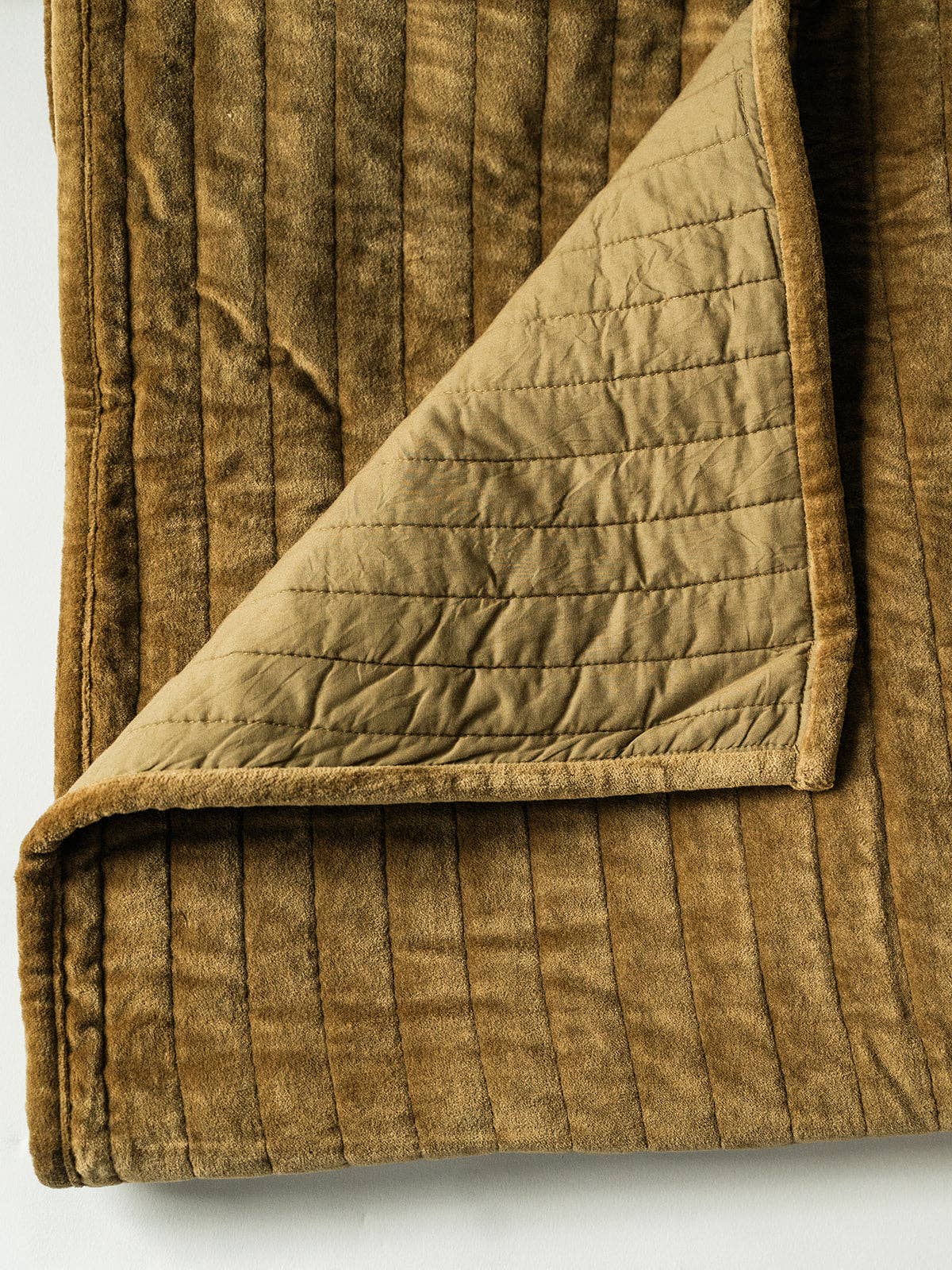 Co.House Designs - Wholesale Quilt - Channel Grid Velvet Quilt6