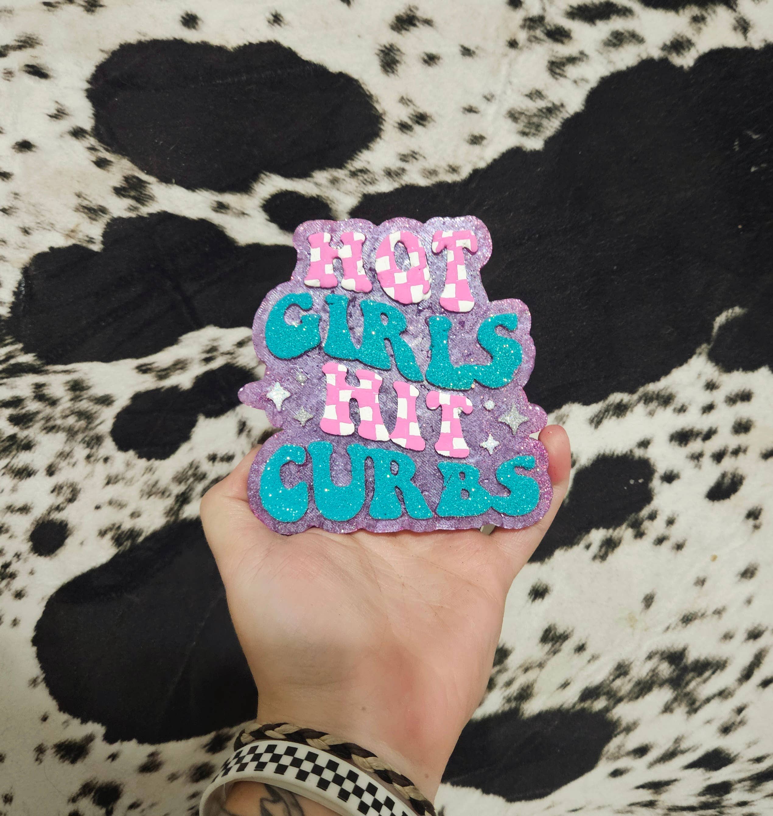 Buckin J Creations - Venta al por mayor Ambientador de coche - Mujer - Ambientador de coche Hot Girls Hit Curbs1