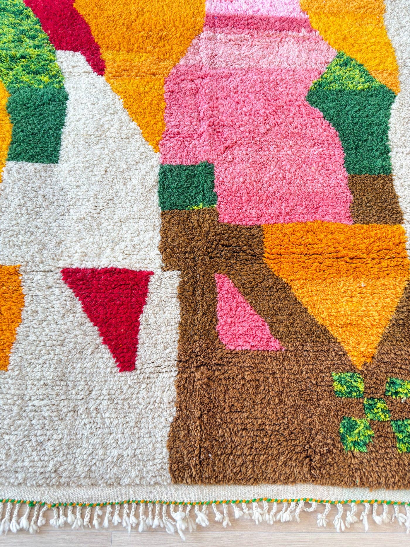 BerberNest – Großhandel Teppichvorleger – Bunter weißer Beni Ourain marokkanischer Teppich, Berber-Shag-Teppich3