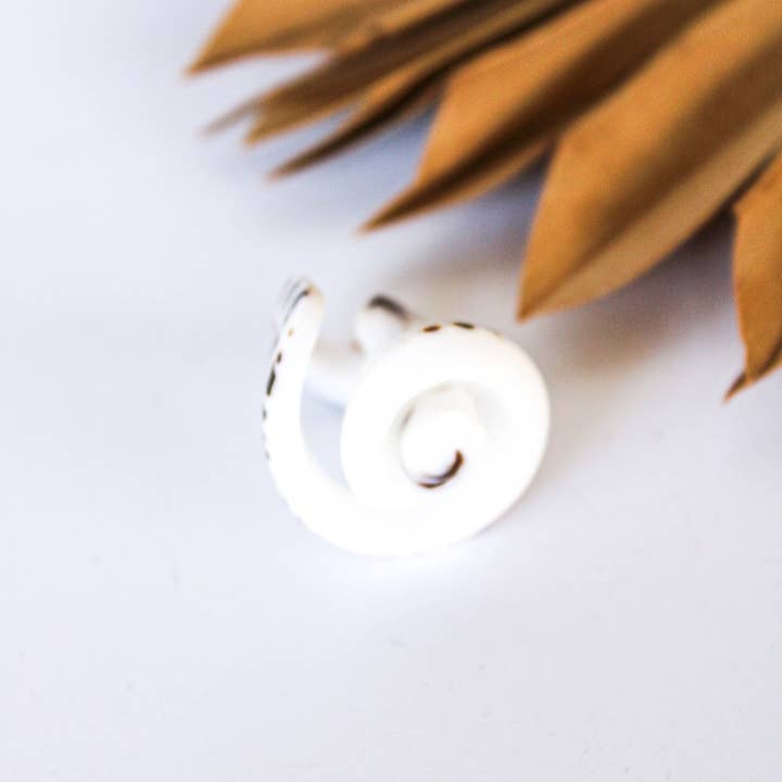 Bali Queen - Wholesale Cocktail/Statement Ring - Bali Shell Rings11