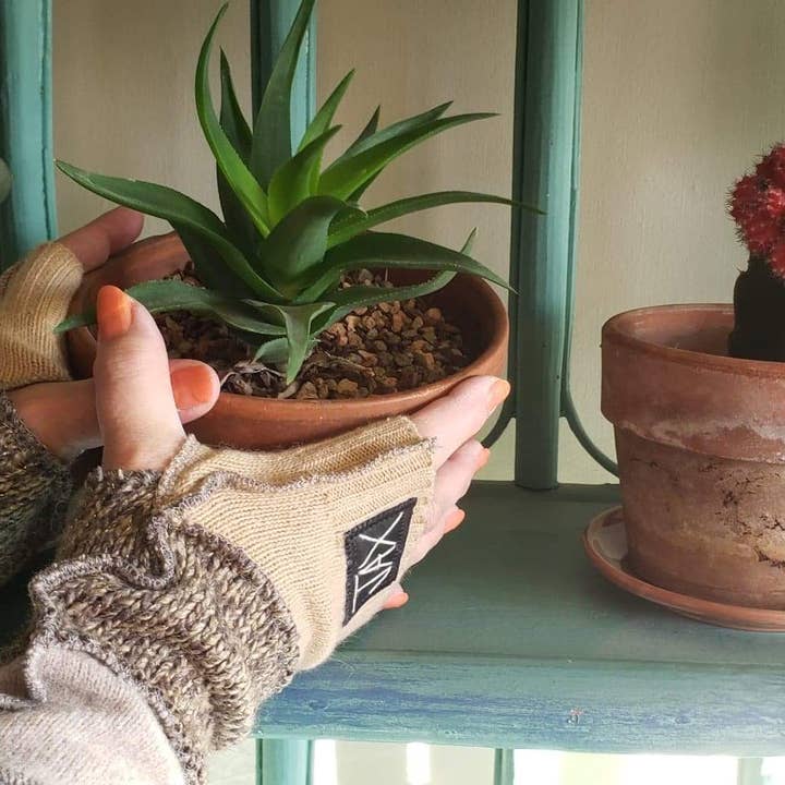 Jax Upcycled - Wholesale Gloves - Women's - Upcycled Unisex Fingerless Gloves choose the vibe color29