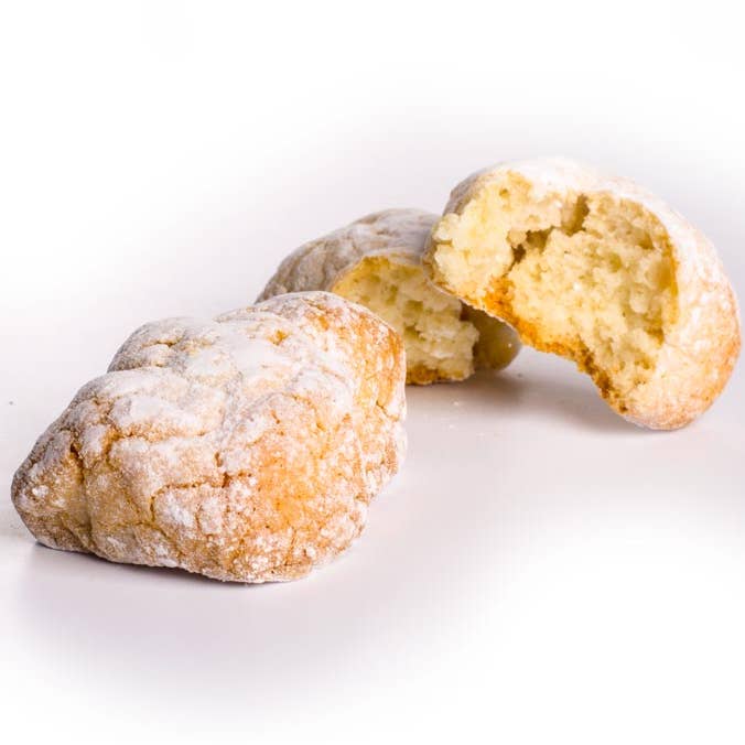 Bronte Dolci - Wholesale Cookie - Almond sweets in a transparent 150-gram cube1