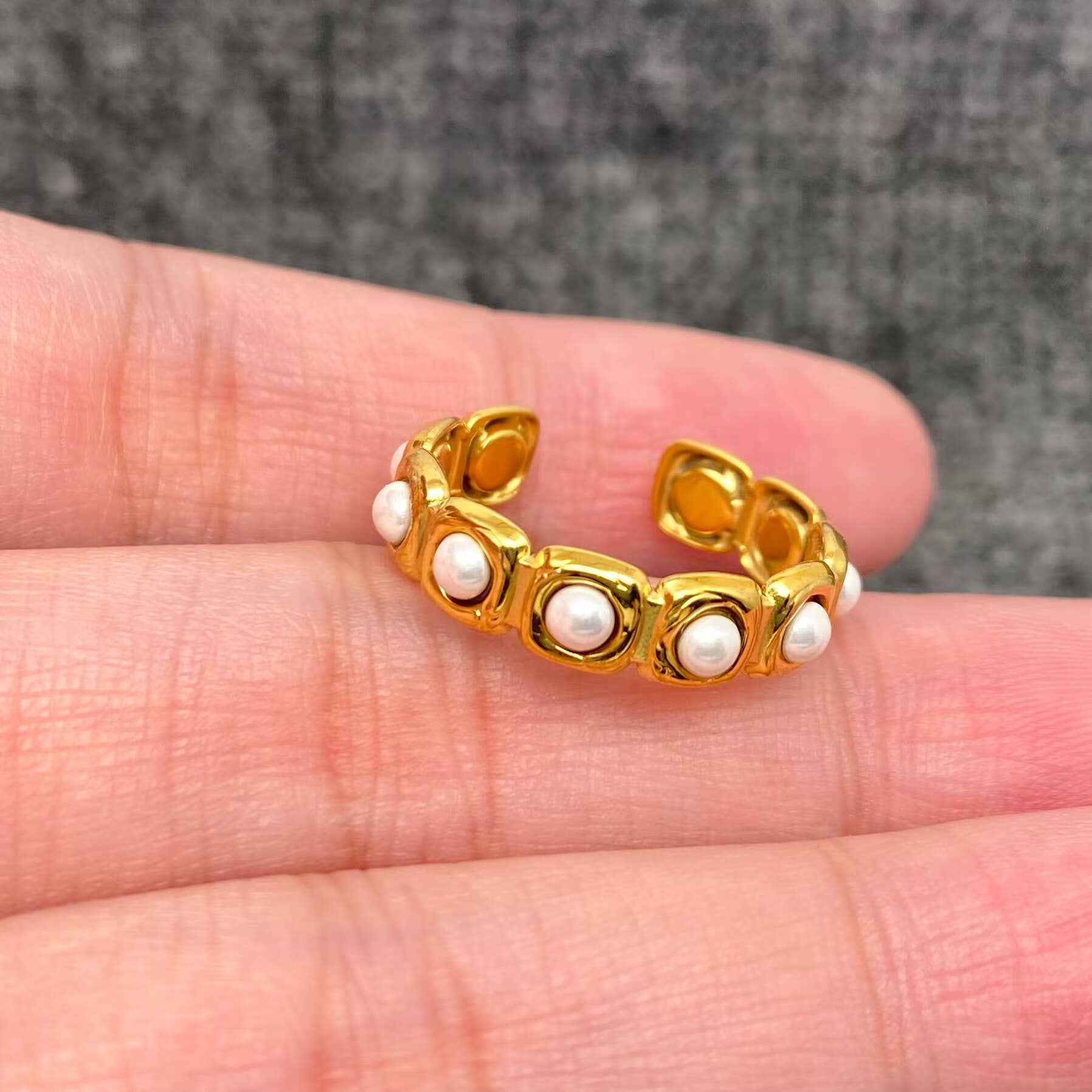 Mio Queena - Wholesale Cocktail/Statement Ring - 18K Golden Stainless Steel Adjustable Ring With Pearls - FGS0