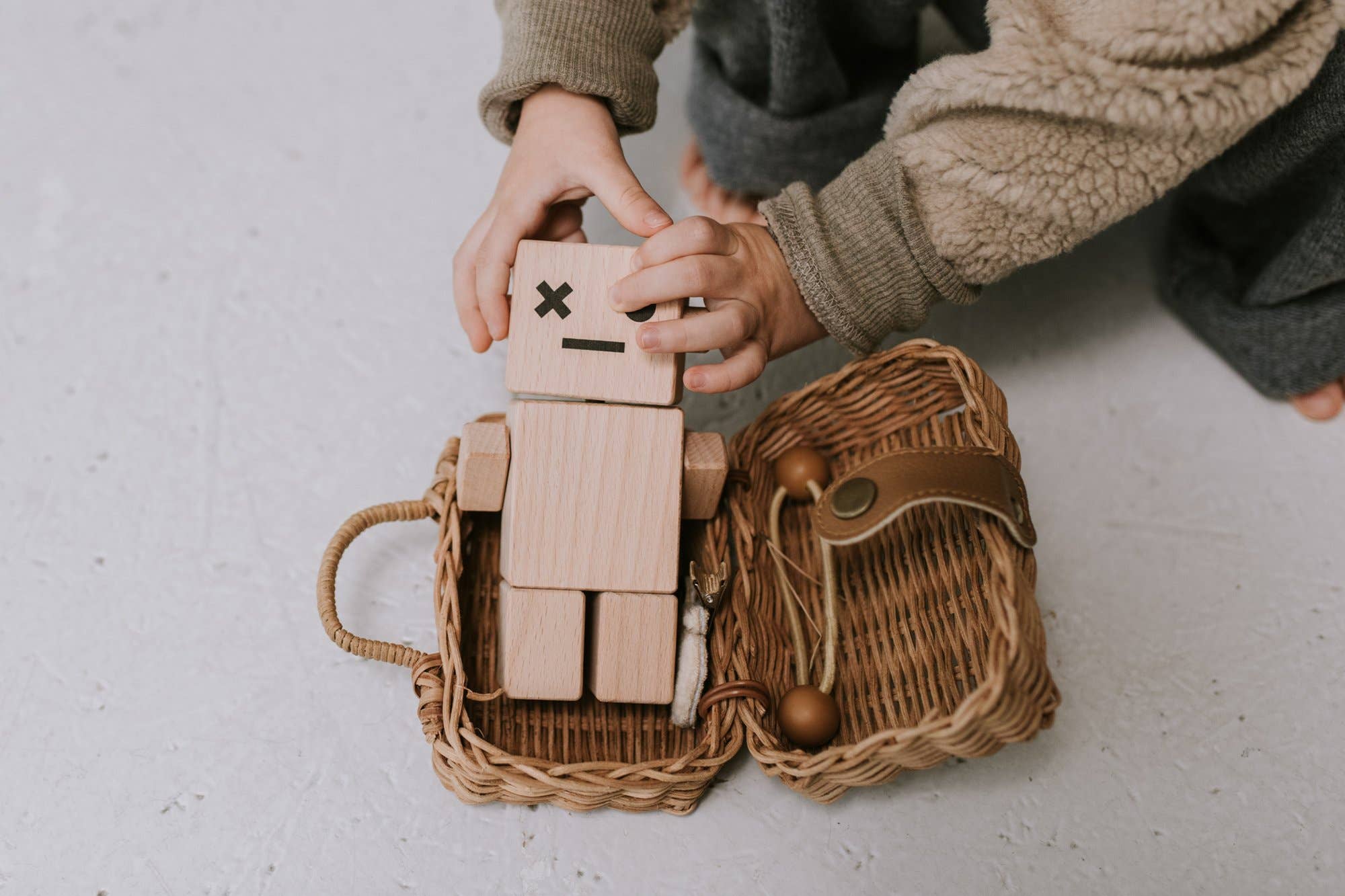 Briki Vroom Vroom – wholesale Wood toy – Child – Wooden toy - Baby Robot/Natural - wooden toy4