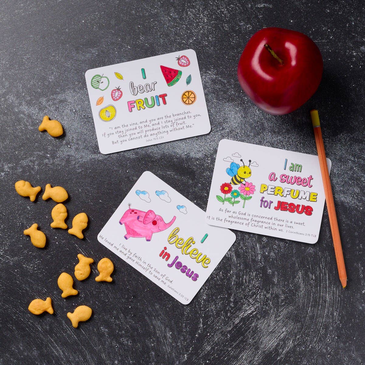 Christian Art Gifts - Vente Livre de coloriage et d'activités pour enfants et bébés - Coloriage Cartes Jésus m'aime1