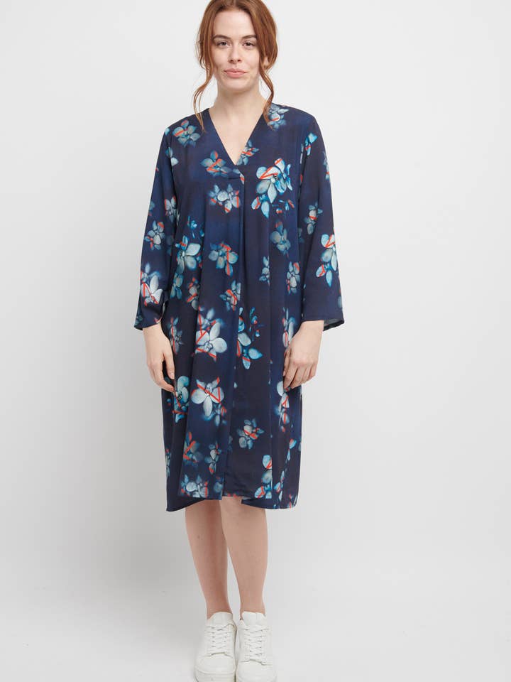 Robe oversize décolleté v motif Nuit pour la vente par MADE IN SENS