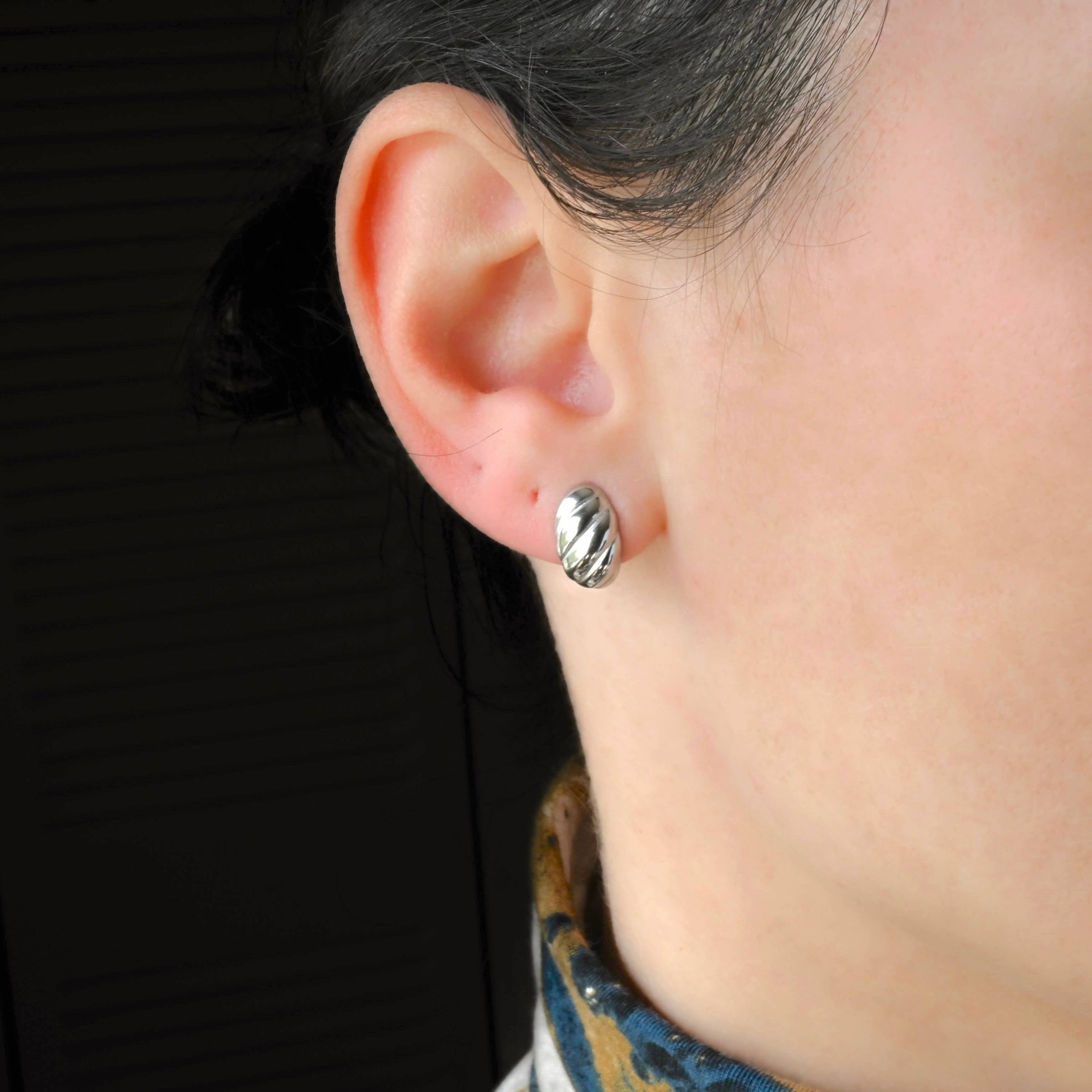 Blueyejewelry - Wholesale Huggie Earrings - Small Croissant Huggies - Waterproof 18k Gold Dome Earrings2