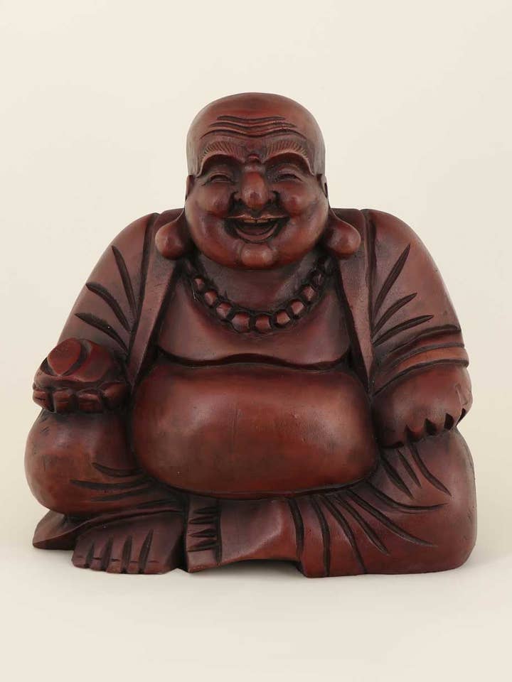 Sitzende Happy Buddha-Statue in Mahagoni-Optik für den Großhandel von Buddha Groove