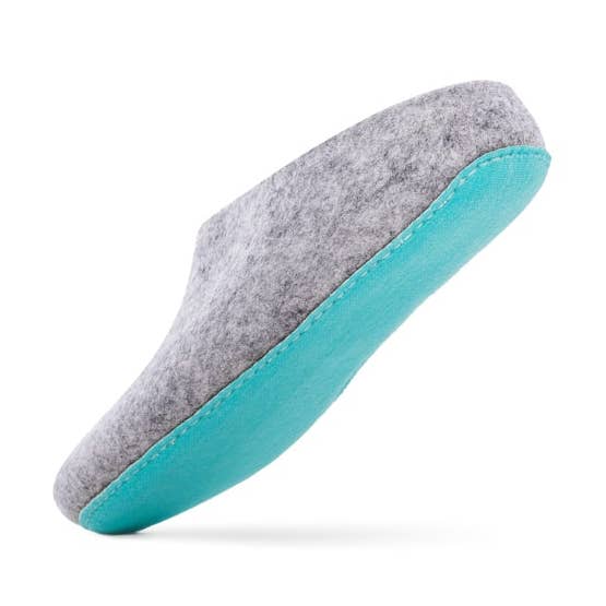 Chaussons en laine Pomobuk pour la vente par Baabuk