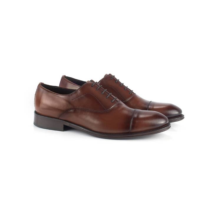 Cuir Oxford BIGOTTO-LEATHER pour la vente par Ortiz & Reed