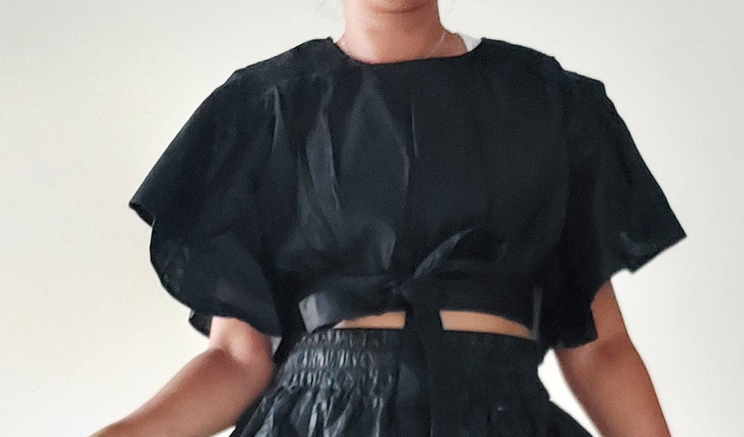 India Batik - Vendita all'ingrosso Completo top e gonna - Donna - Gonna a tinta unita e top corto da donna - Nero1