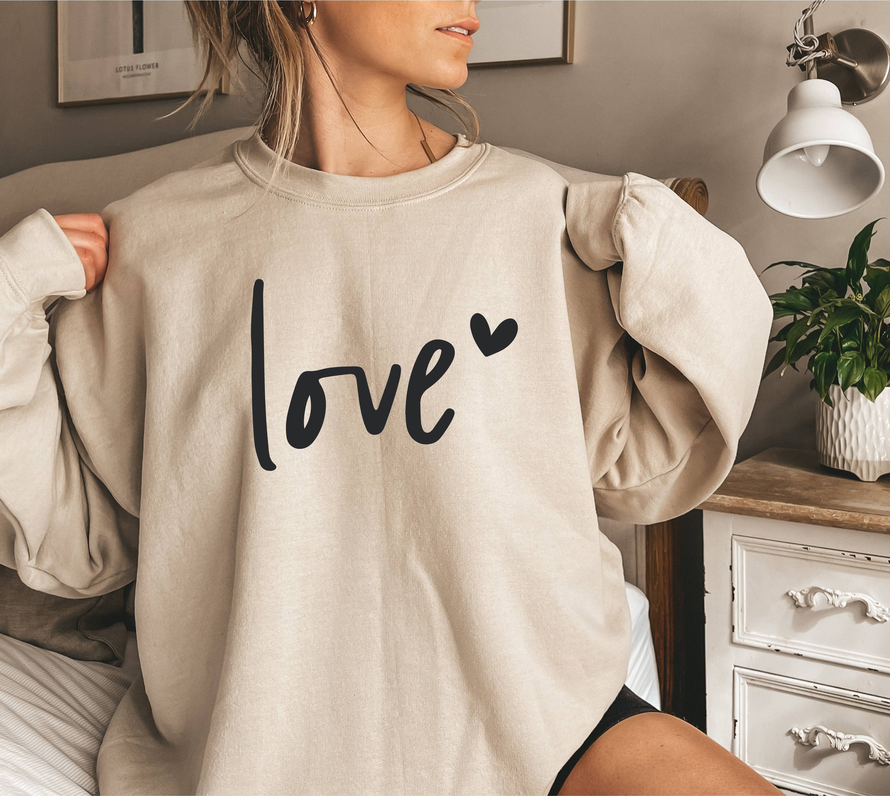 Humm & Willow - Wholesale Graphic Sweatshirt - Women's - Valentine's Sweatshirt - Valentine's Shirt - Love Sweatshirt4