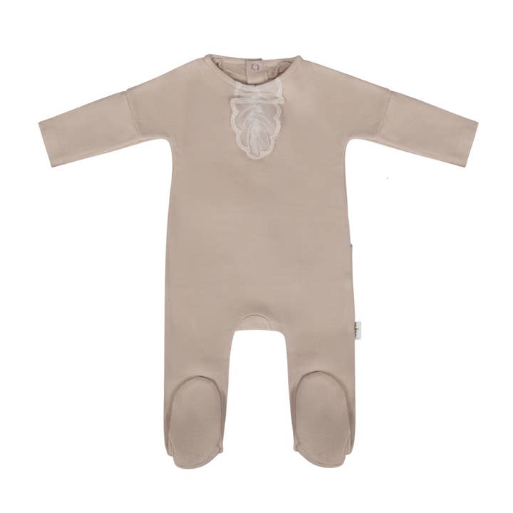 Touch of lace (footie) for wholesale by cadeau baby Layette