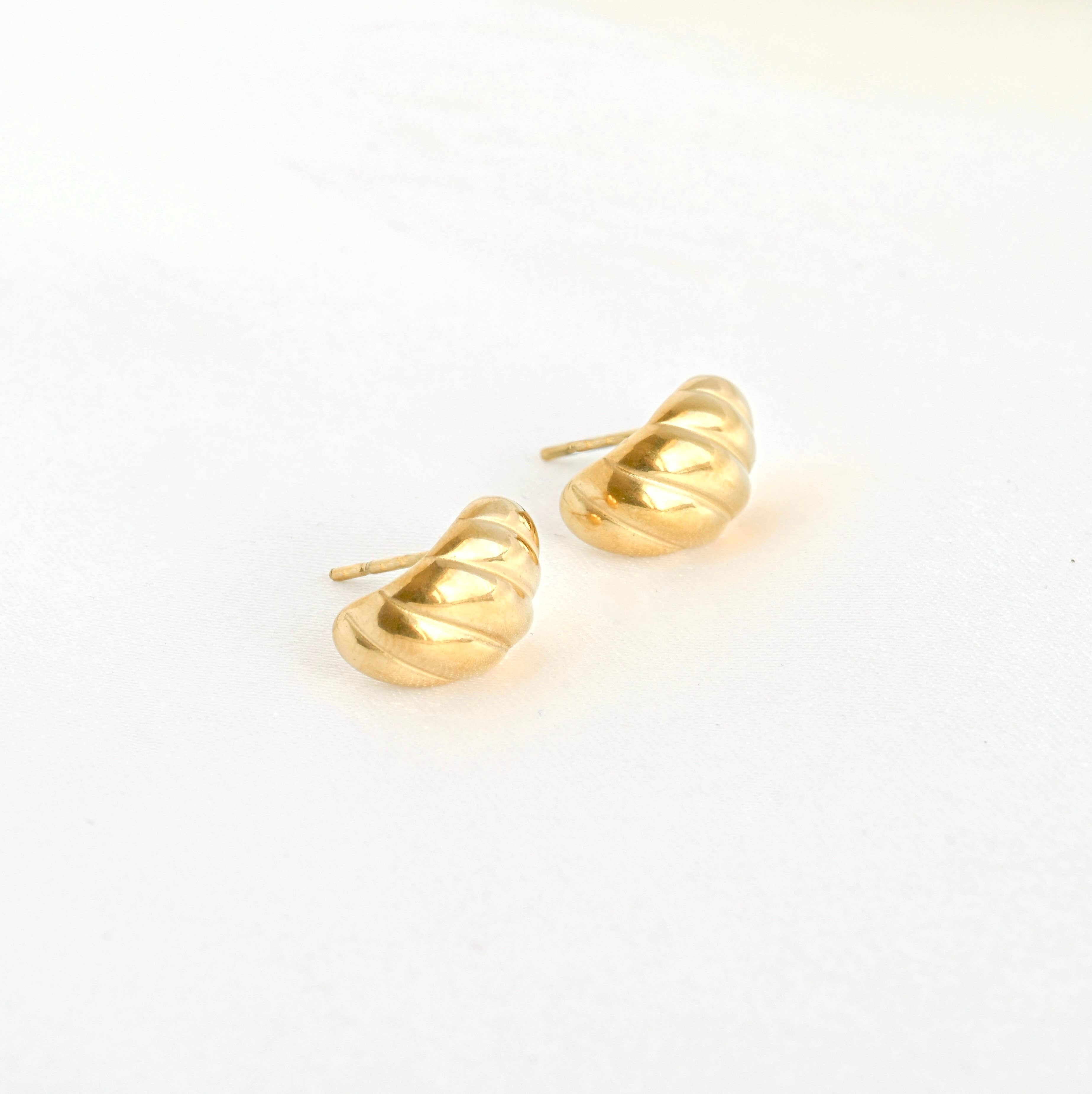 Blueyejewelry - Wholesale Huggie Earrings - Small Croissant Huggies - Waterproof 18k Gold Dome Earrings1