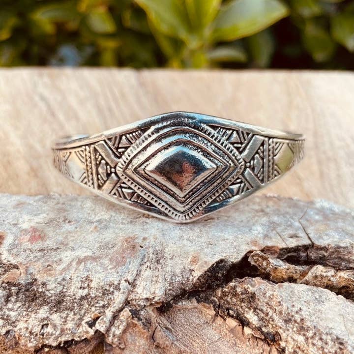 Kaali Boutique – wholesale Cuff bracelet – Tuareg Jewelery Silver Bracelet / Bangle / Cuff / Unisex / Boho / Ethnic / Rustic / Bohemian / Hippie / Gypsy / Geometric /1