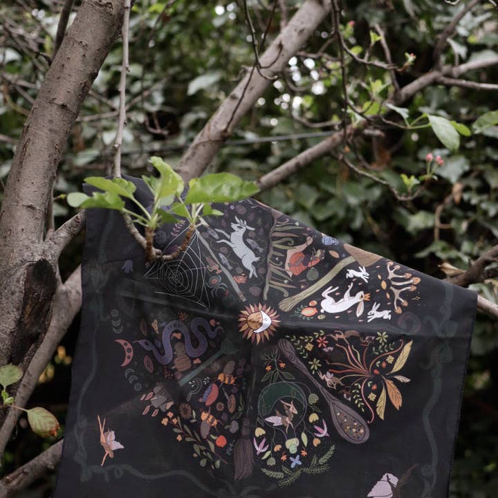 Lady Moon Co.® - Wholesale Bandana - Women's - Altar Cloth Bandana: Wheel of The Fae8