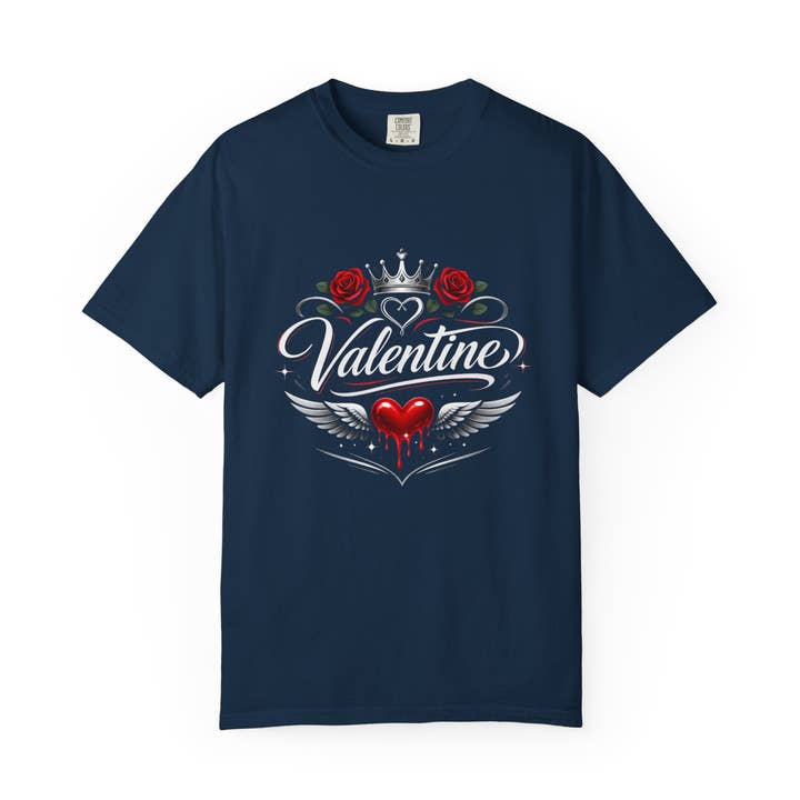 Maglietta Rosa Cuore Sanguinante — Grafica Romantica Gotica per la vendita all'ingrosso da parte di The Fashioned Label