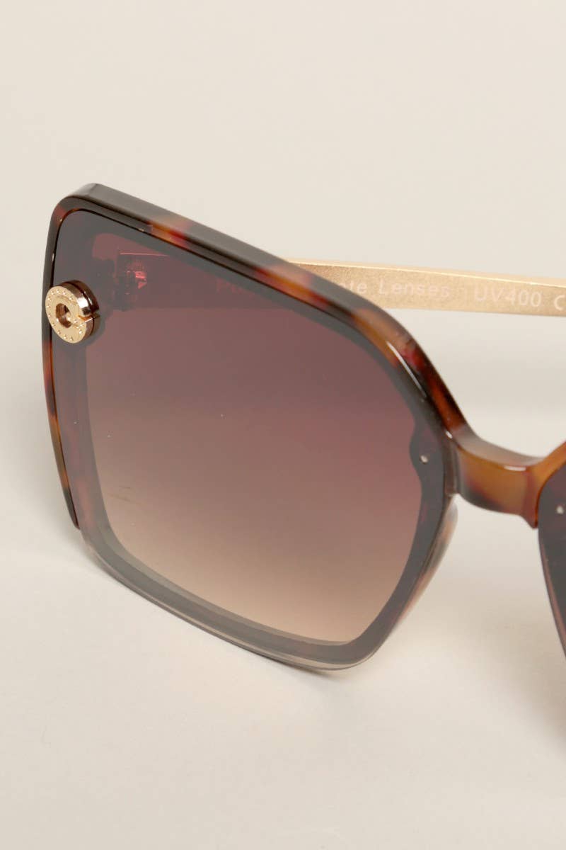 12 BLANDADE FÄRG Kvinnors rektangulära form överdimensionerade solglasögon för wholesale på Faire9