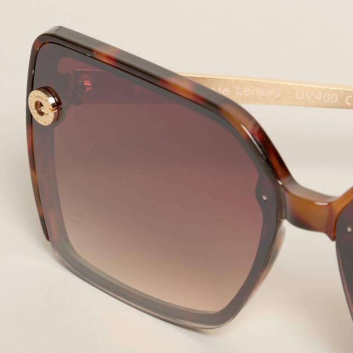 12 BLANDADE FÄRG Kvinnors rektangulära form överdimensionerade solglasögon för wholesale på Faire9