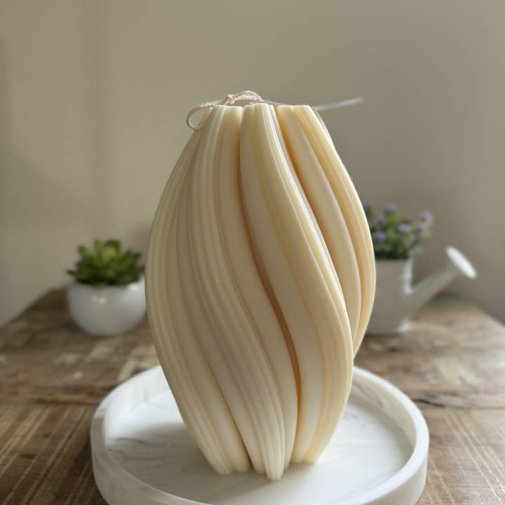 Vela retorcida, Vela en espiral, Vela esculpida, Espiral ondulada para venta al por mayor de Dolce Cuore Candles