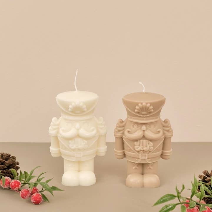 Eli and Things - Wholesale Novelty candle - Large Christmas Nutcracker Candle - Christmas Scented Candle3