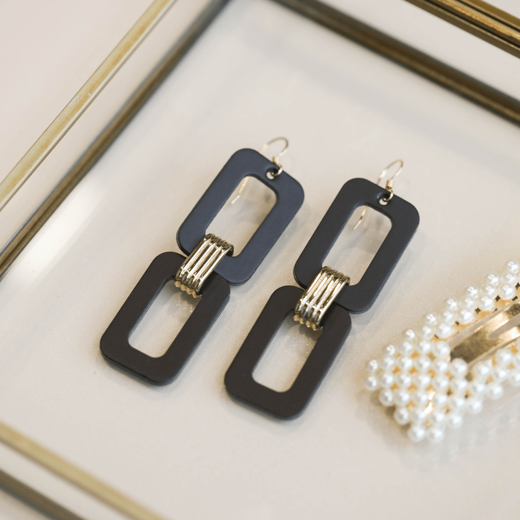 Nickel and Suede - Wholesale Dangle Earrings - Black Blakely2