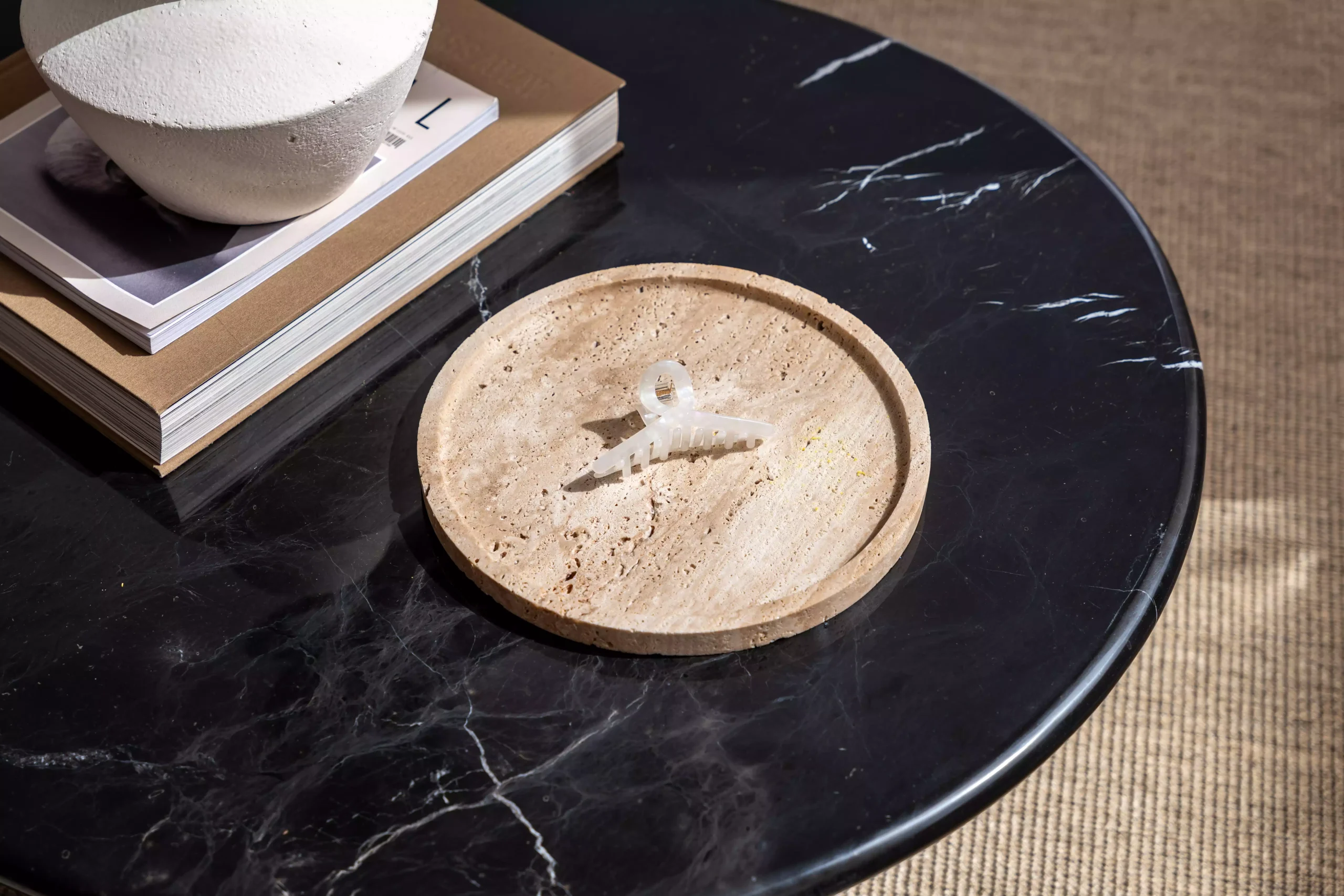 Clippy! – wholesale Hair clip – Women’s – Twist Hair Claw Clip - Beige1