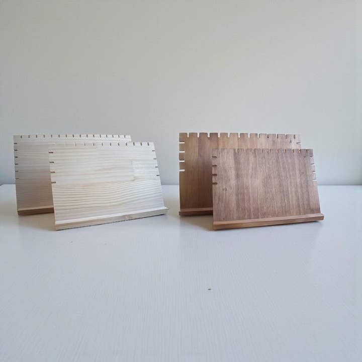 Wood Necklace Display Stand: Market Jewelry Organizer for wholesale by Display It