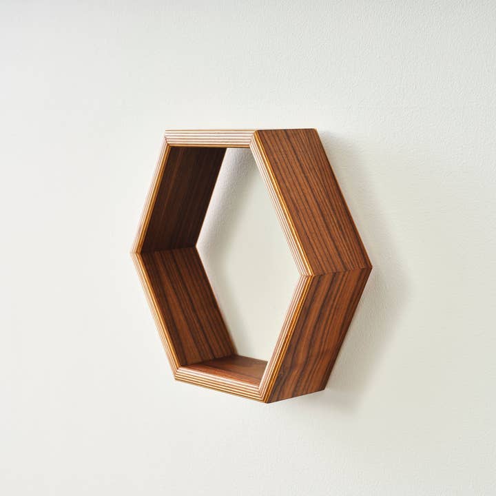 Relic Modern™ | Furniture & Objects – wholesale Vägghylla – Modern geometrisk hexagon valnöt vägg hylla