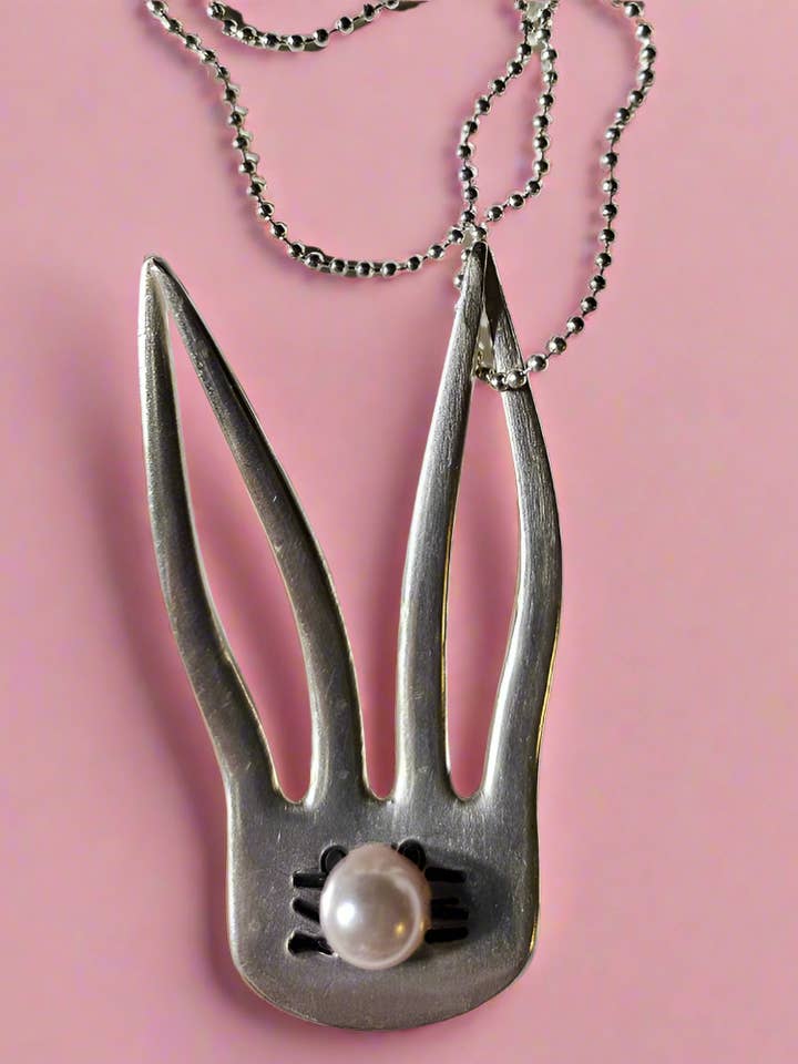 Reddet sølv unika vintage påskehare vedhæng for engroshandel hos Jungle Relics