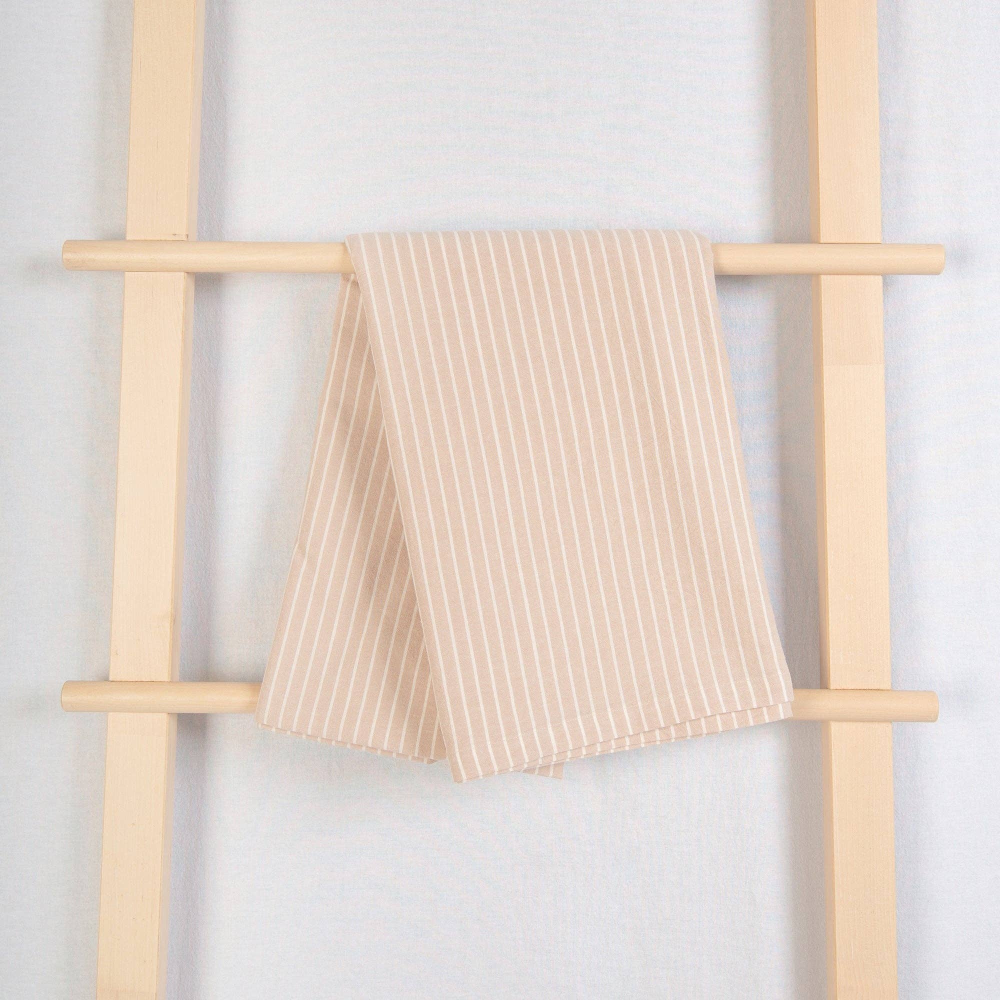 Monday Moose - Wholesale Tablecloth - Guaria Tablecloth (Beige/White Stripes)7