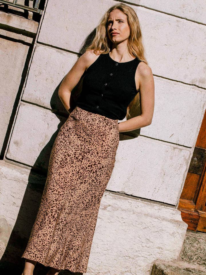 Iris leopard skirt for wholesale by Avani Apparel