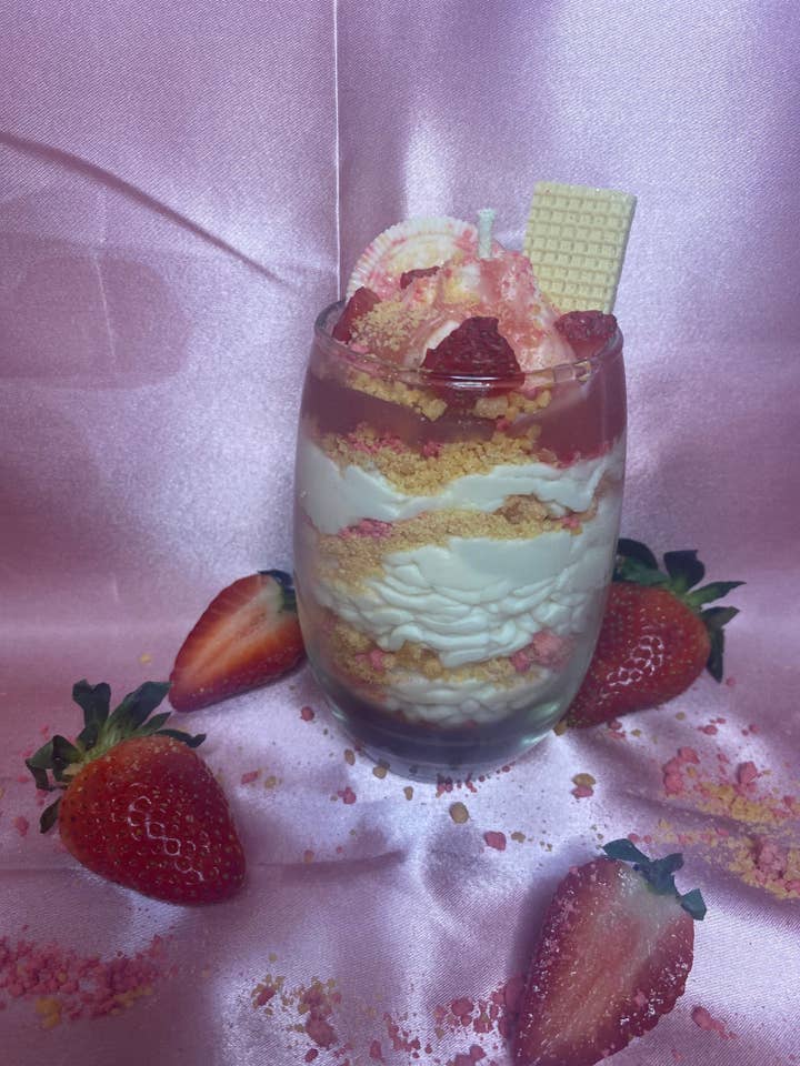 Jordgubbstårta ljus för wholesale av Selfcarepalace LLC