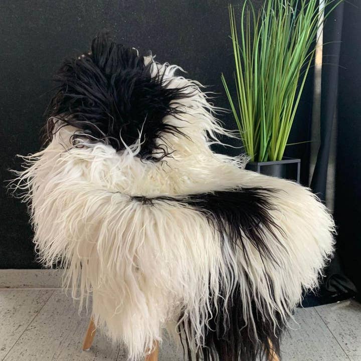 Adam Leather - Wholesale Area Rug - Premium Icelandic Sheepskin 1