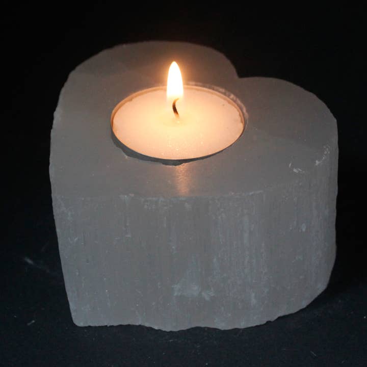 Selenite heart candle holder for wholesale by Cristaux & Bien-Être
