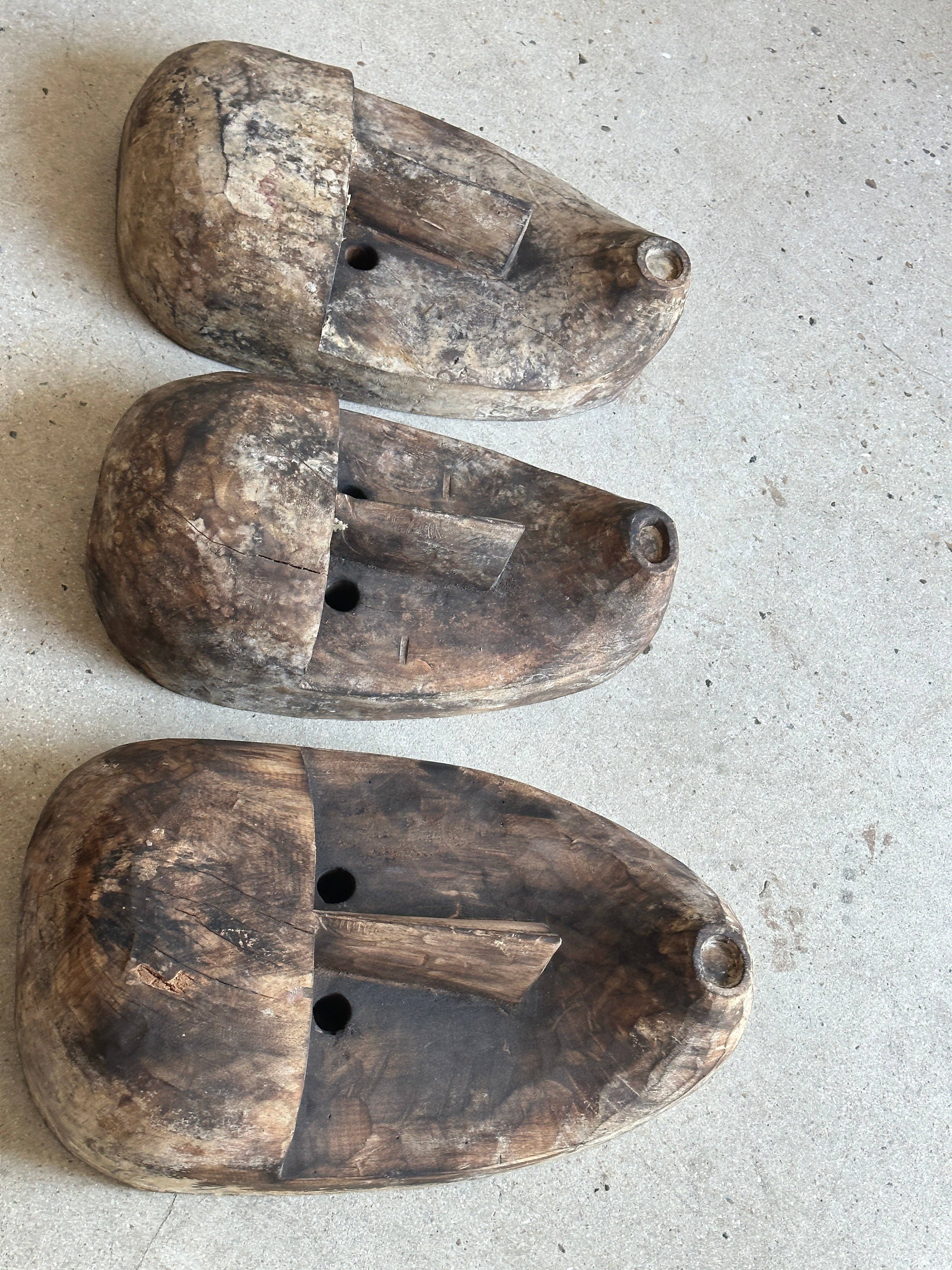 Office Objets – wholesale Skulptur – Stor Timor-mask i patinerat trä, höjd ca 50 cm (3 stycken)25