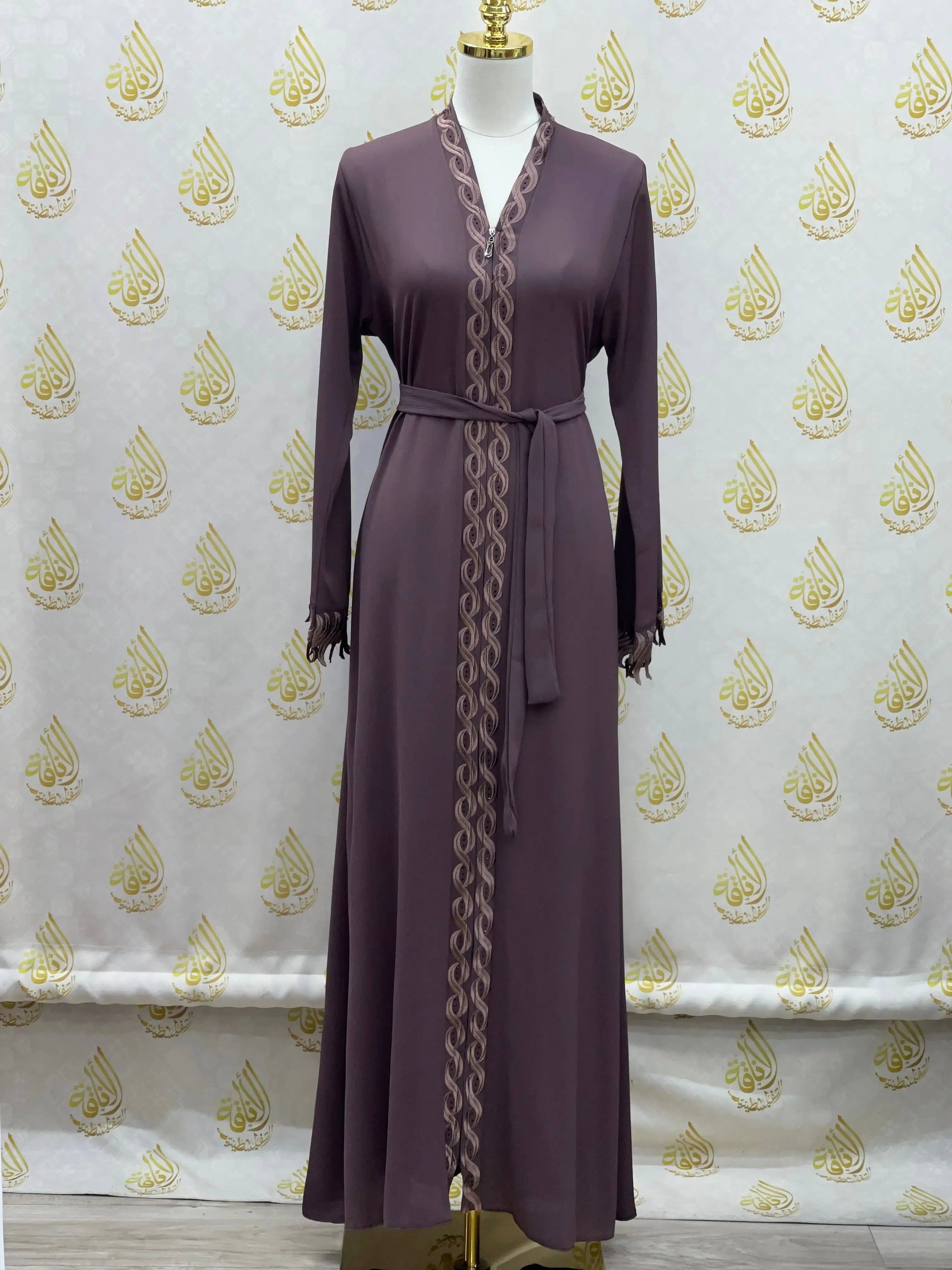 Palestinian Elegance - Wholesale Kaftan - Women's - Elegant Abaya: Style and Sophistication in Harmony29