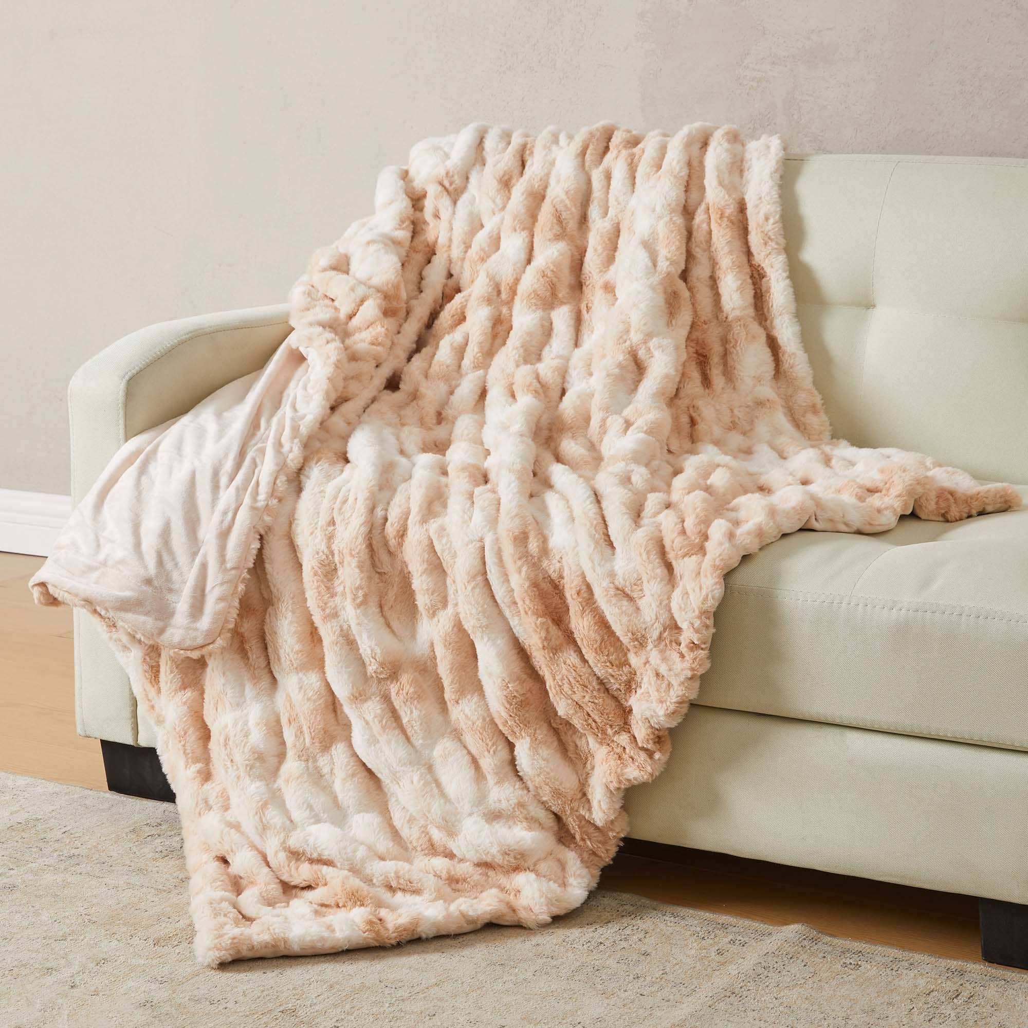 BH Collective - Wholesale Throw Blanket - Throw Blanket - Ruched Faux Fur - Alondra Collection17