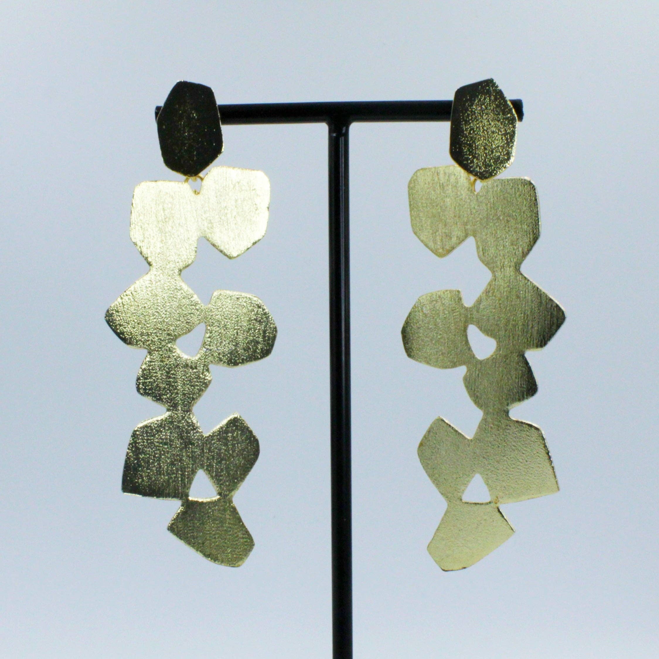 LA MAR - Wholesale Dangle Earrings - MÓDENA earrings gold-plated - Designed with character2