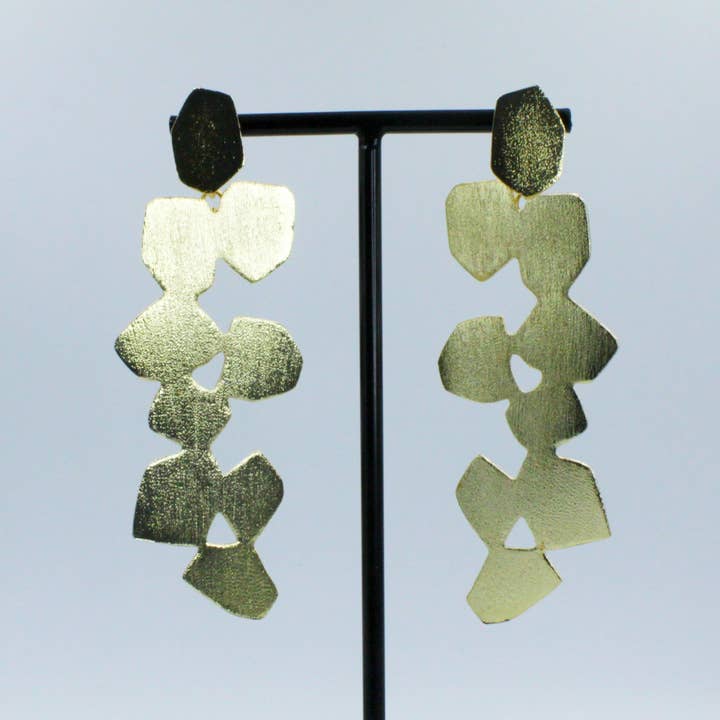 LA MAR - Wholesale Dangle Earrings - MÓDENA earrings gold-plated - Designed with character2