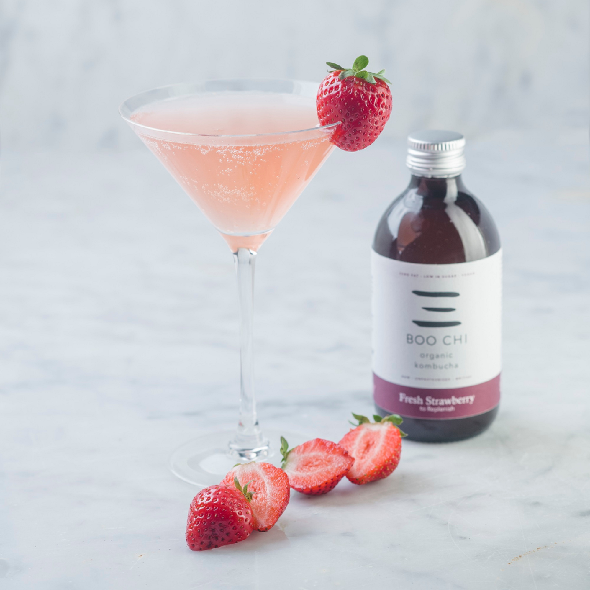 Boo Chi Kombucha – Engroshandel Kombucha – Økologisk Kombucha: Frisk jordbær til at genopbygge1