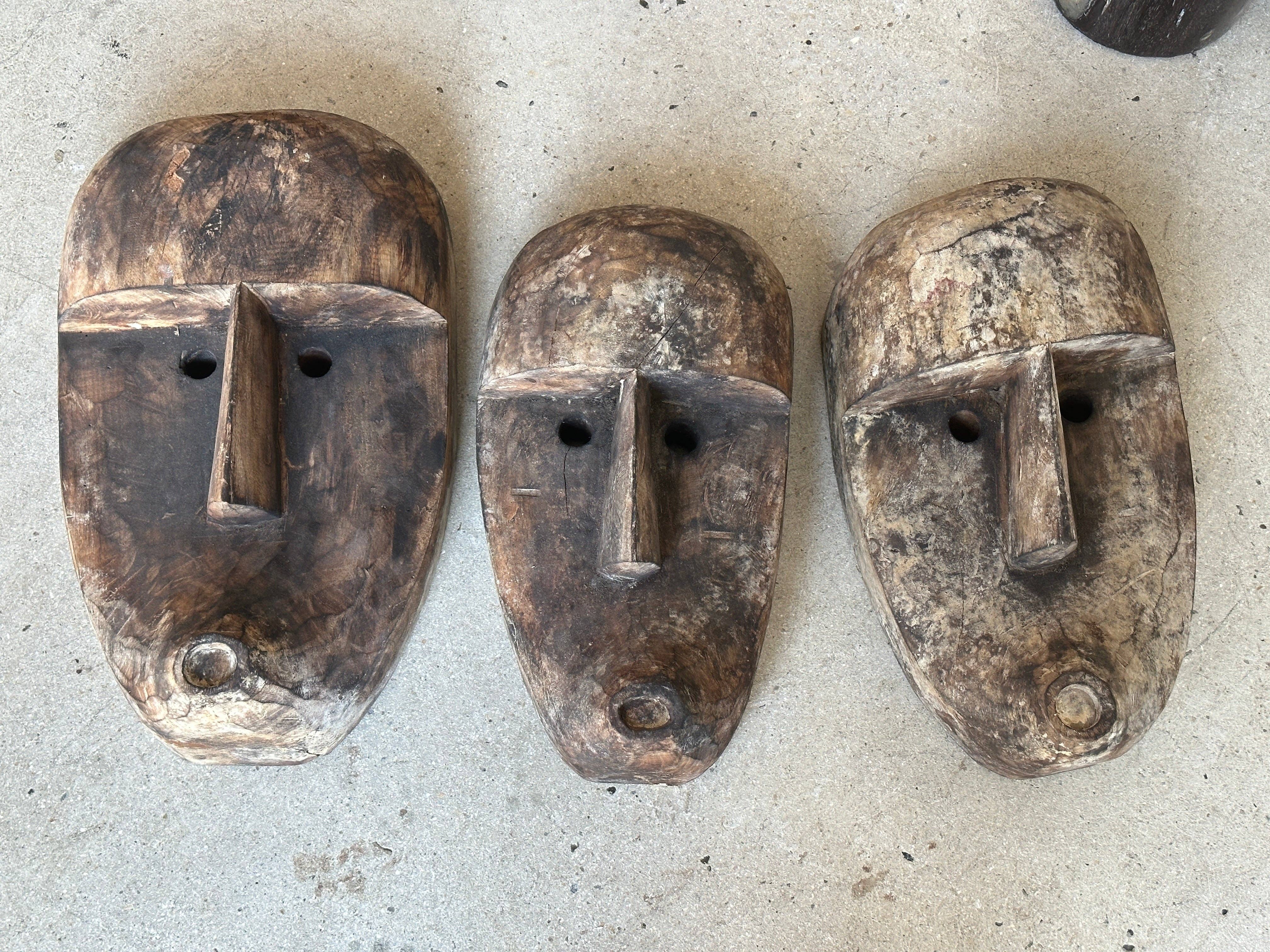 Office Objets – wholesale Skulptur – Stor Timor-mask i patinerat trä, höjd ca 50 cm (3 stycken)14