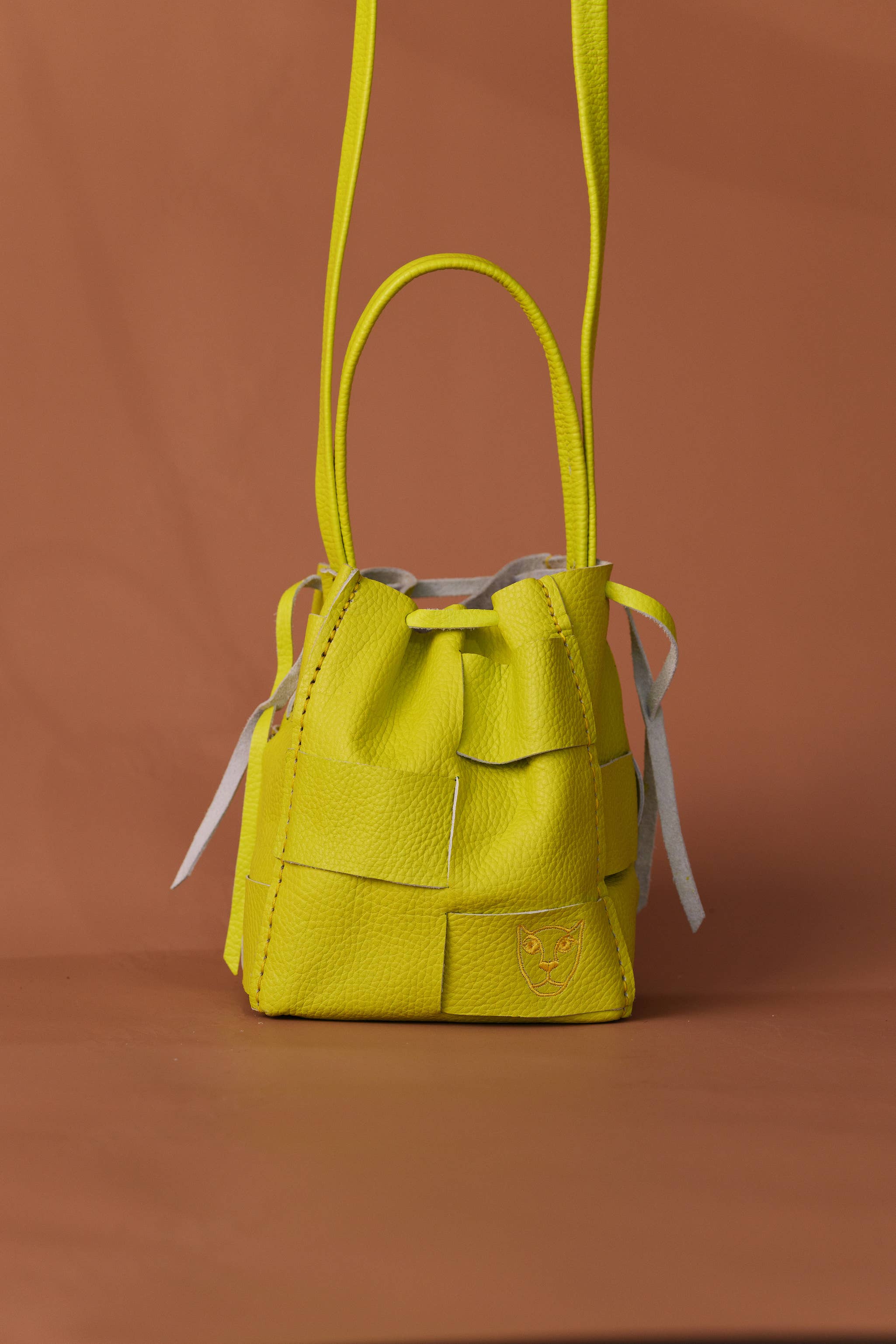 LOLA Y TULA - Wholesale Crossbody Bag - Women's - BELLA BUCKET BAG // HIGHLIGHTER YELLOW2