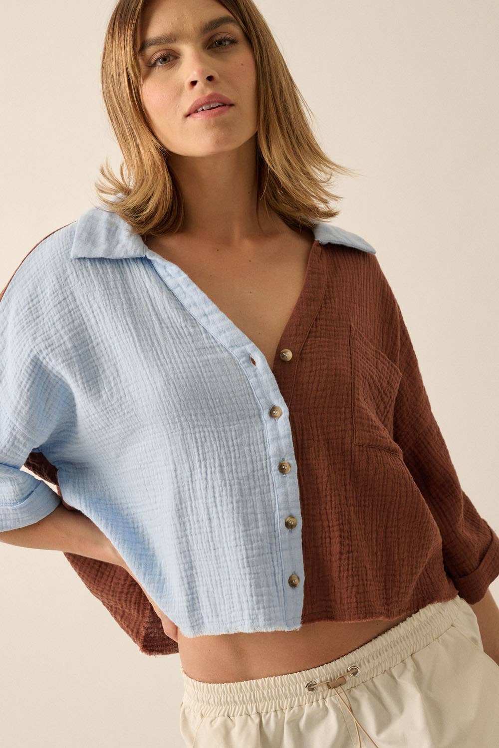 Promesa USA - Vendita all'ingrosso Camicia button down - Donna - Camicia con orlo grezzo in cotone increspato a blocchi di colore12
