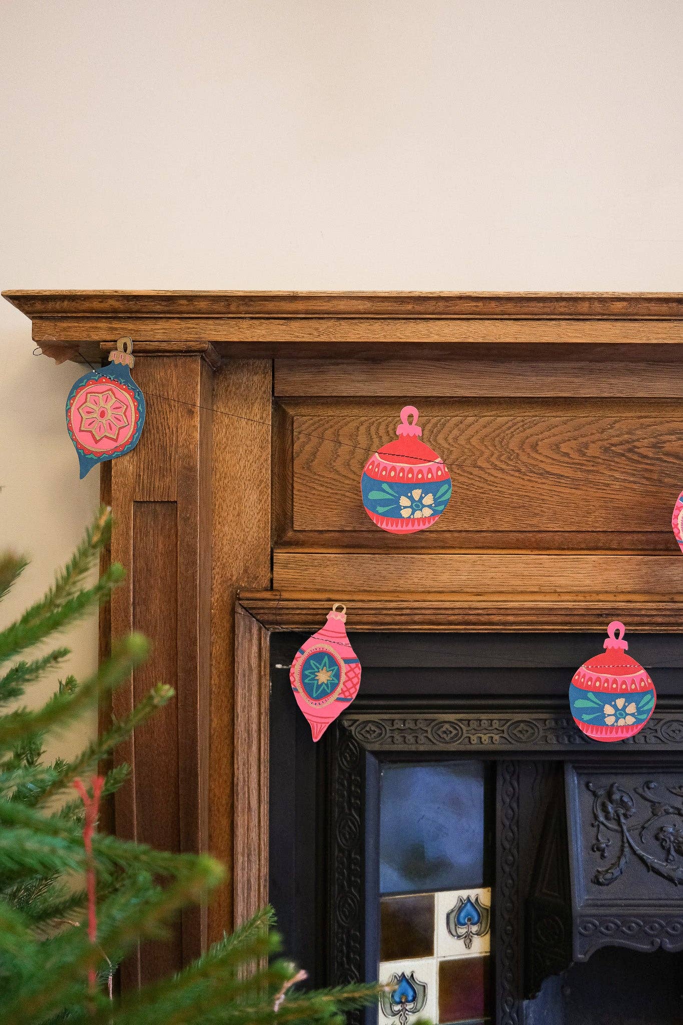 East End Press - Wholesale Bunting/Garland - UK/EU: Baubles Sewn Garland2
