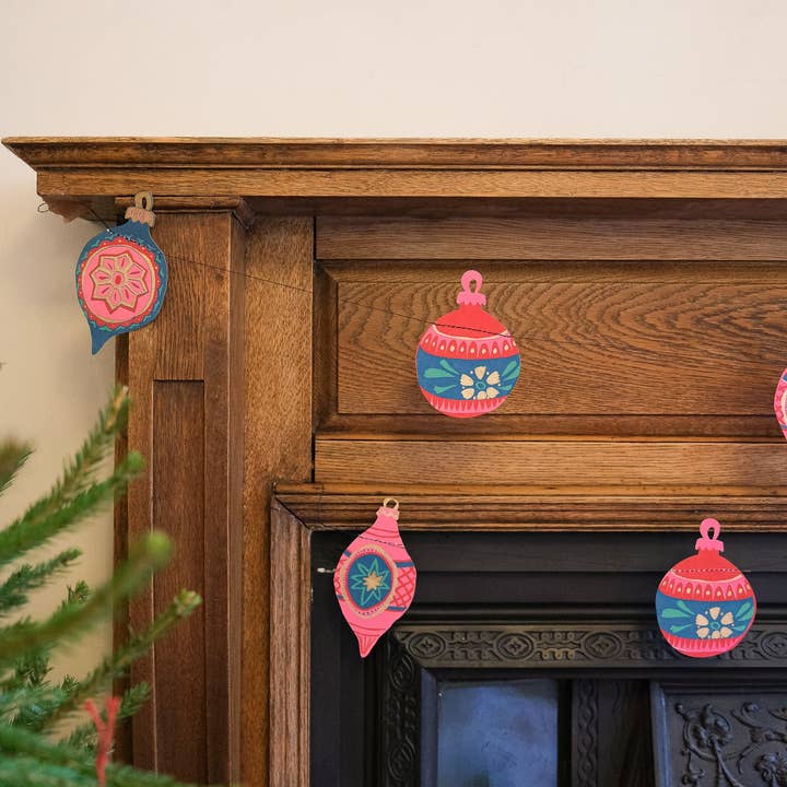 East End Press - Wholesale Bunting/Garland - UK/EU: Baubles Sewn Garland2