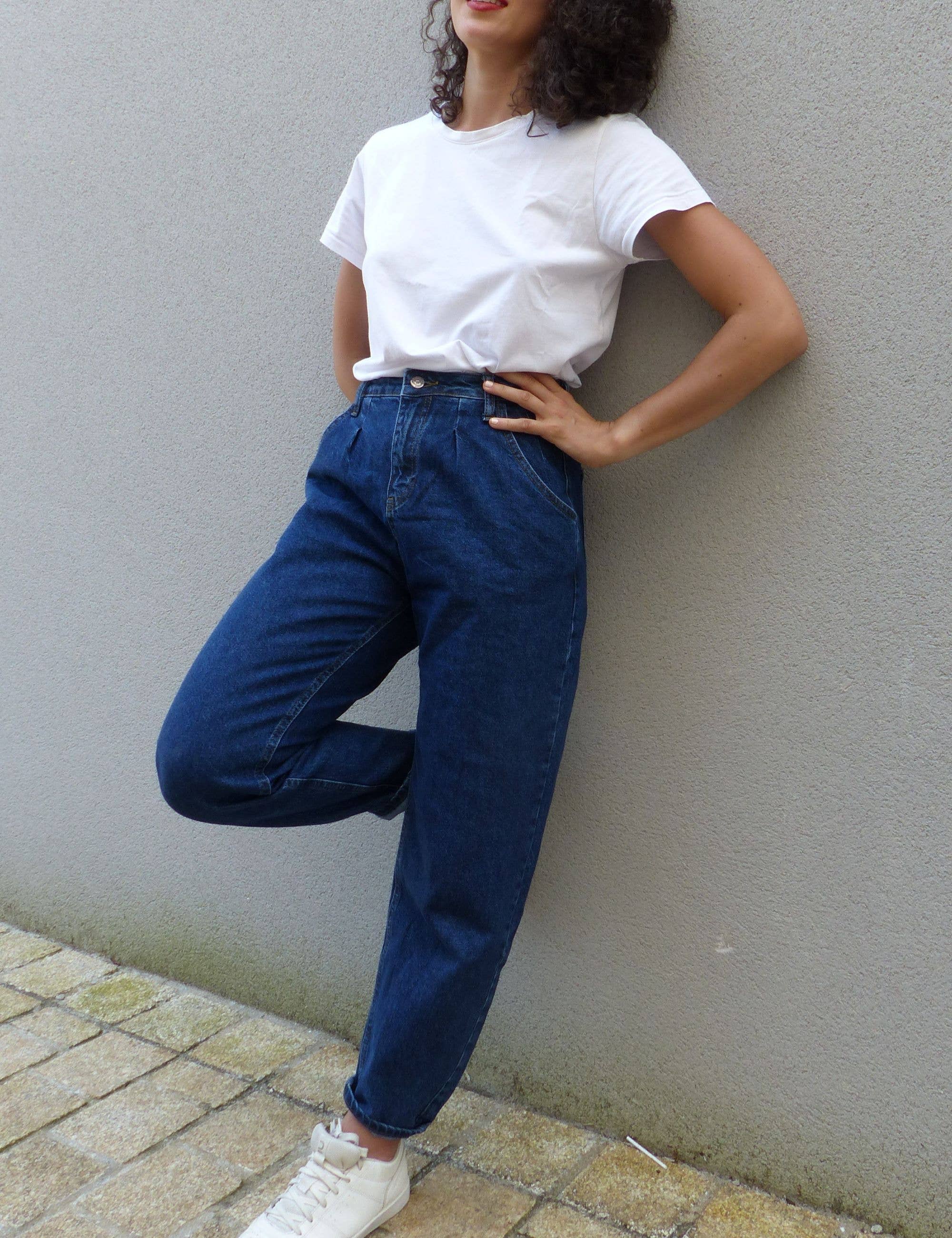 Blue Slouchy jeans - Stylish and comfortable - CasualChic Denim for wholesale on Faire4