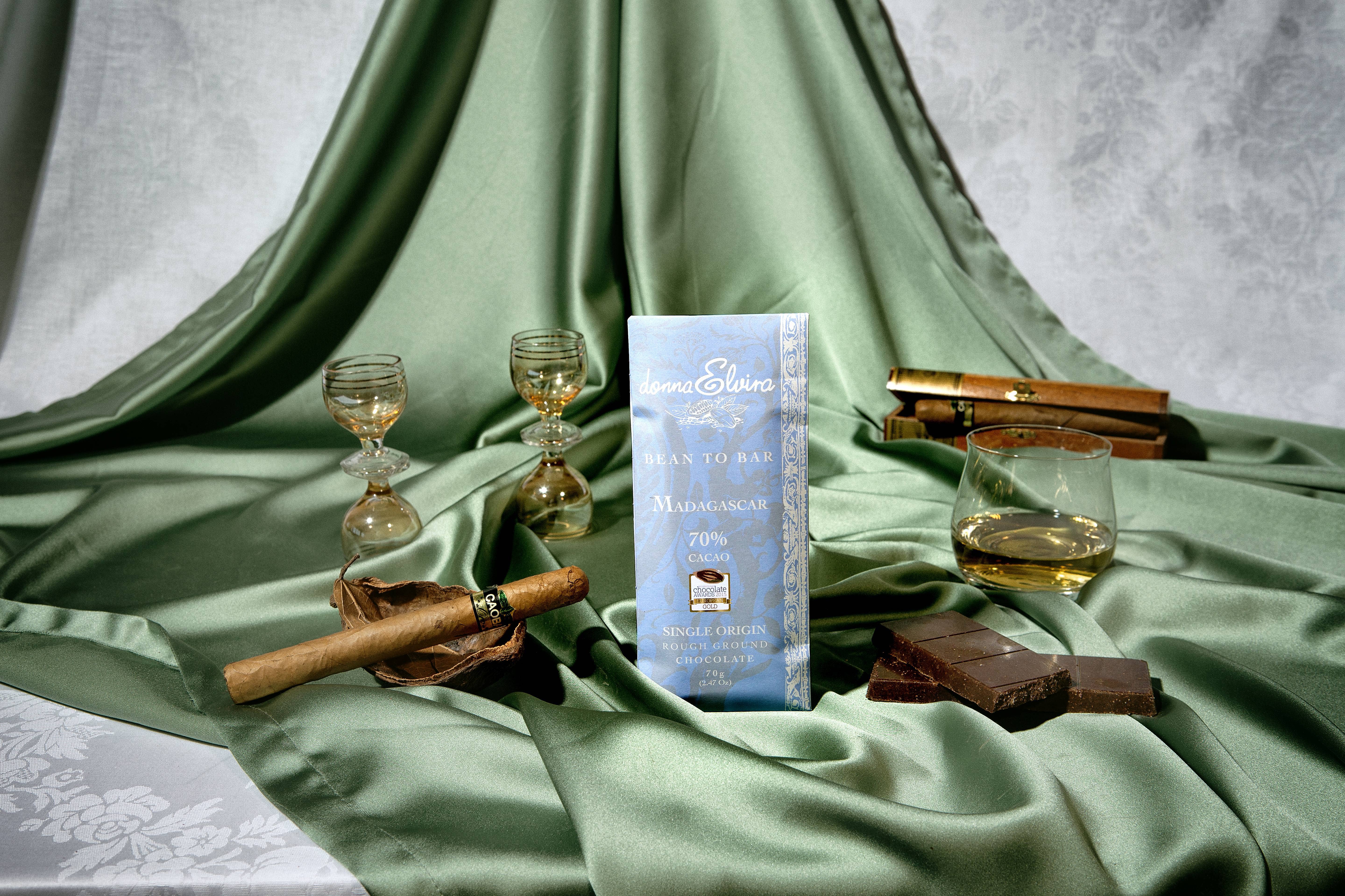 DONNA ELVIRA dolceria di Roccasalva Elvira - Wholesale Chocolate Bar - Madagascar single origin chocolate1