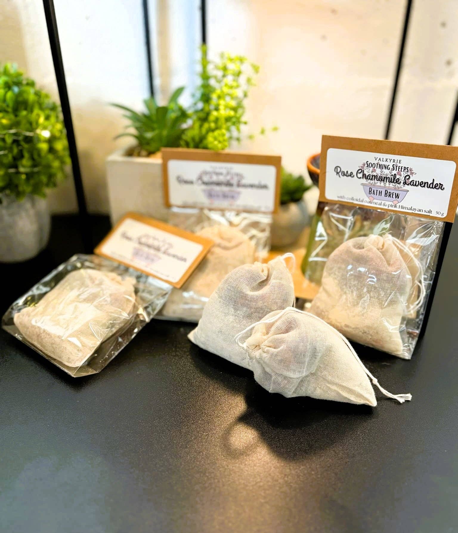 Valkyrie Global - Venta al por mayor Gel/espuma de baño - Té de Baño Botánico Relajante - Rosa Manzanilla Lavanda1