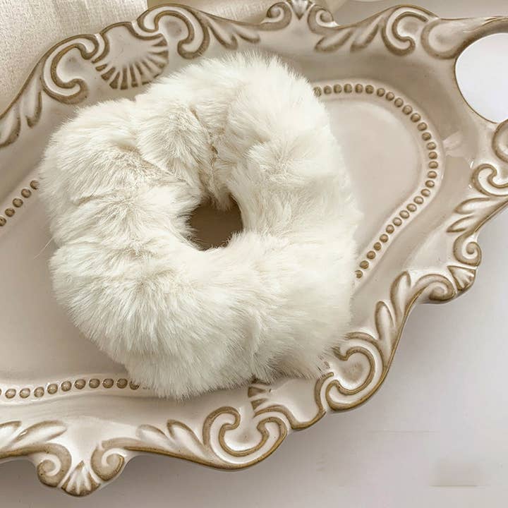 ACCITY - Wholesale Scrunchie - Women's - WHITE PLUSH HAIR RING RUBBER BAND HAIR ACCESSORIES_CWAHA3949